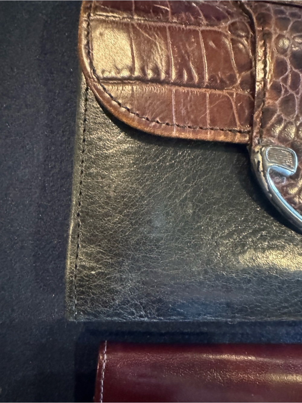 Brighton Golf Two-Tone Brown and Black Leather Wallet Set - Picture 6 of 14